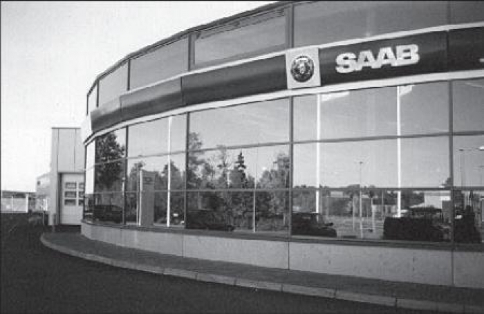 Den svenske bilfabrikken SAAB sliter tungt etter at GM  lot den i stikken.