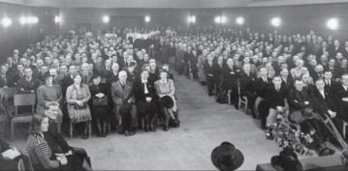 En del av CIAs potensielle ”kuppmakere” samlet til mote pa  Folkets Hus 4. juni 1945. Foto: Trondhjems Arbeiderparti av  NKPs forste legale medlemsmote etter krigen.