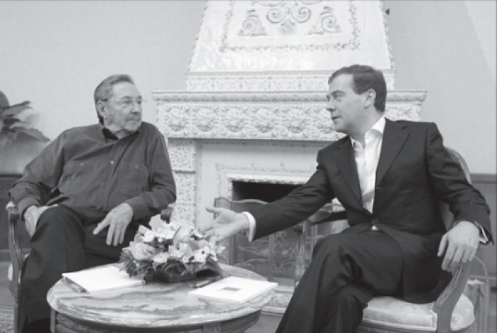 Dmitrij Medvedjev gratulerer Cuba