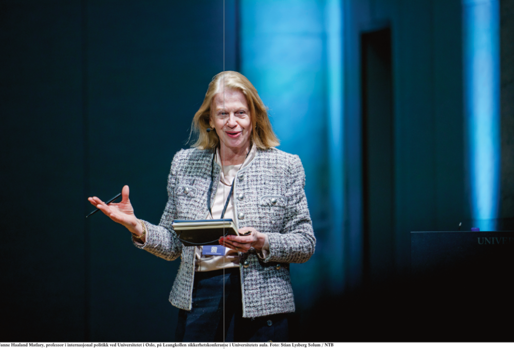 Professor Matlary skaper debatt