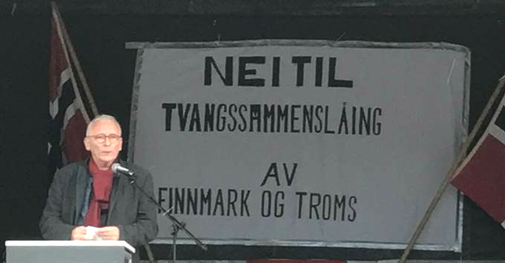 Leder for Kystfiskarlaget Arne Pedersen på Stortorget i Tromsø.