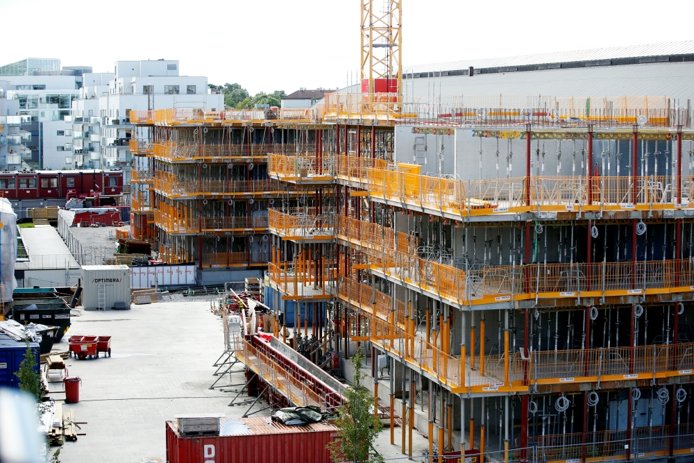 Byggevirksomhet av nye boliger på Ensjø på i Oslo. Nye boliger under oppføring.																																			 Foto: Lise Åserud / NTB scanpix